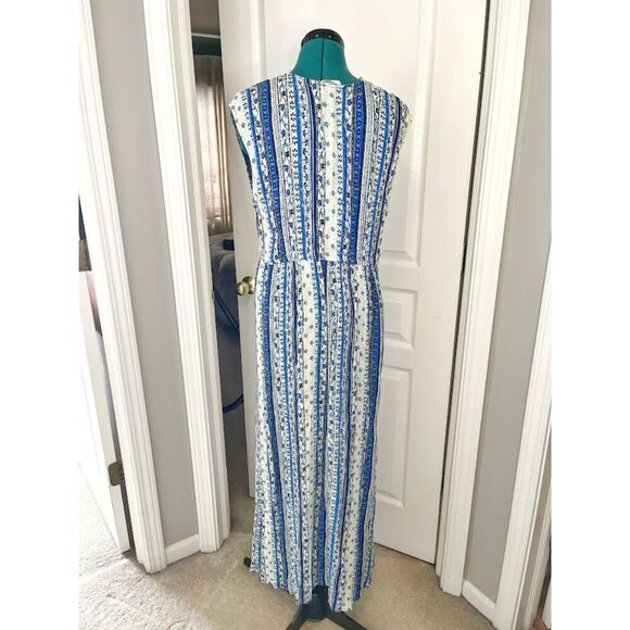 Forever 21 Plus Size Floral V Neck Sleeveless Drawstring Center Slit Dress - Picture 2 of 14